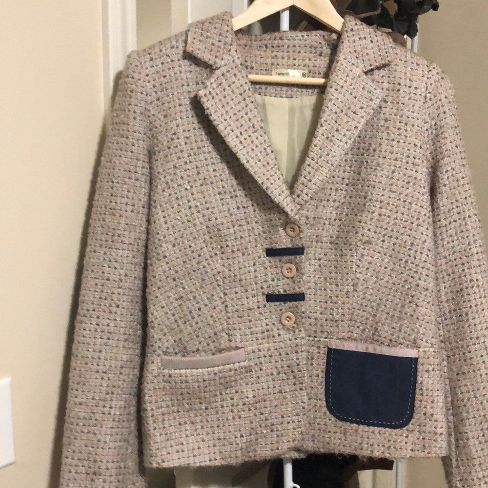 Adorable blazer!